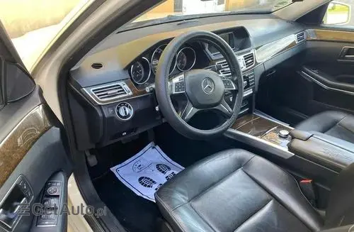 MERCEDES-BENZ 200 