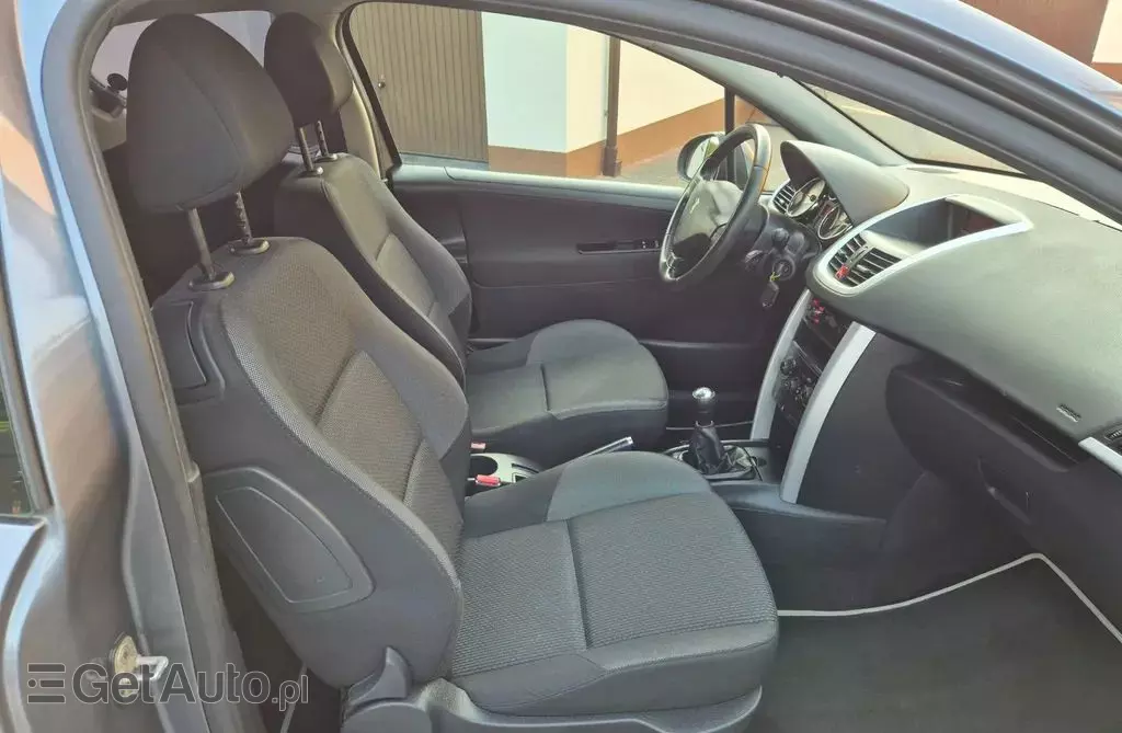 PEUGEOT 207 