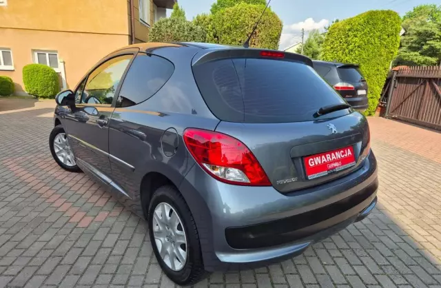 PEUGEOT 207 