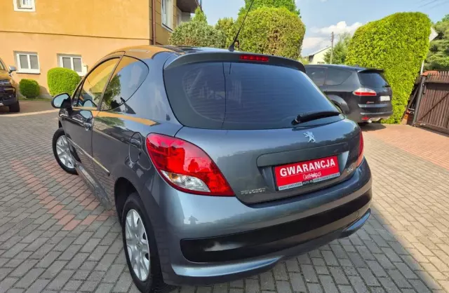 PEUGEOT 207 
