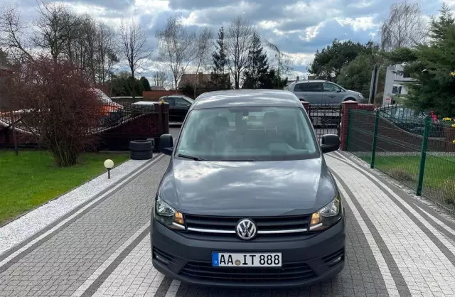 VOLKSWAGEN Caddy 