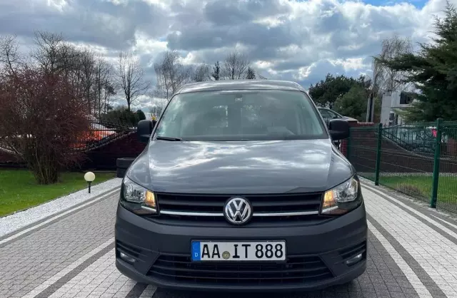 VOLKSWAGEN Caddy 