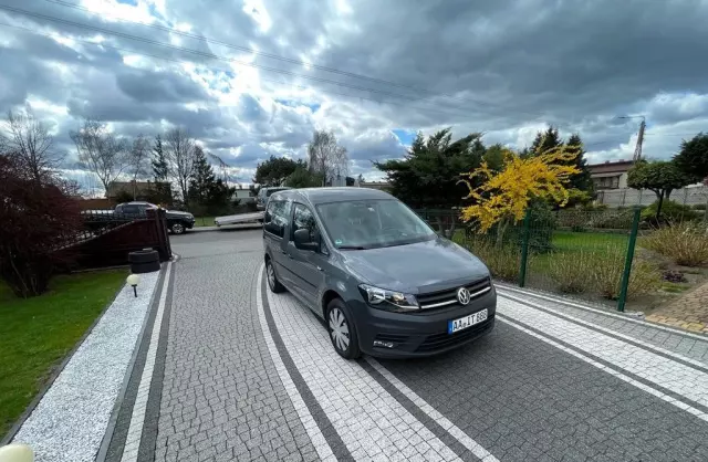 VOLKSWAGEN Caddy 