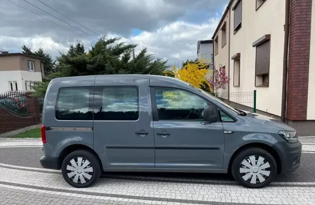VOLKSWAGEN Caddy 