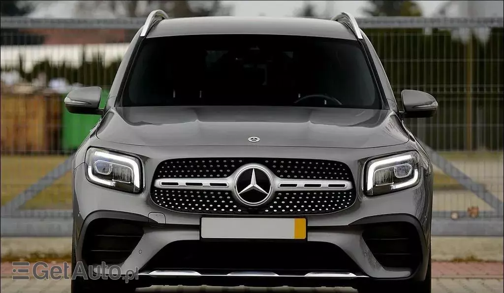 MERCEDES-BENZ GLB 