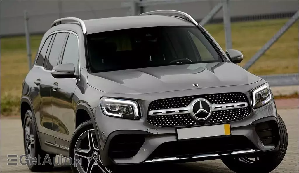 MERCEDES-BENZ GLB 