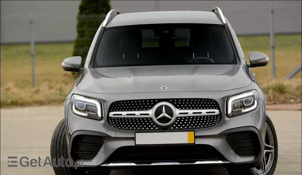 MERCEDES-BENZ GLB 