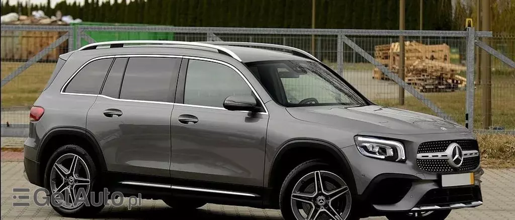 MERCEDES-BENZ GLB 