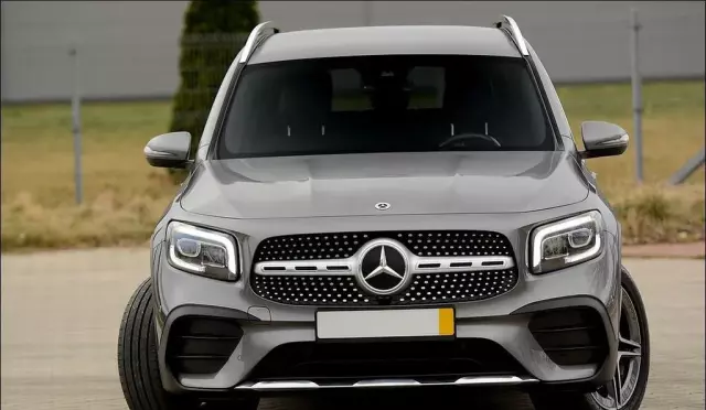 MERCEDES-BENZ GLB 