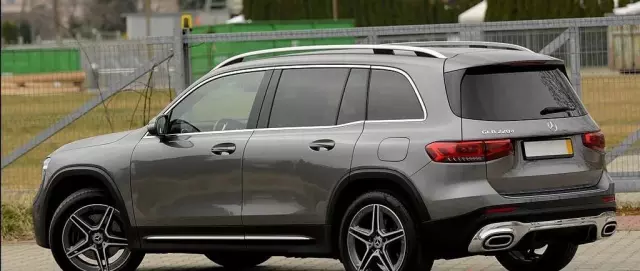 MERCEDES-BENZ GLB 