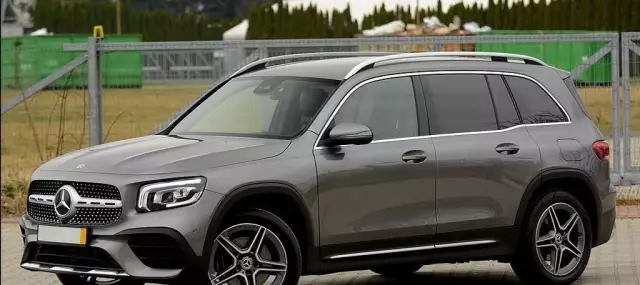 MERCEDES-BENZ GLB 