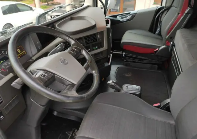 VOLVO FH 500 E6 Standard Globetrotter XL 