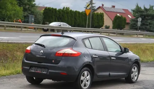 RENAULT Megane 