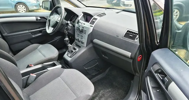 OPEL Zafira 1.6 Cosmo EU5