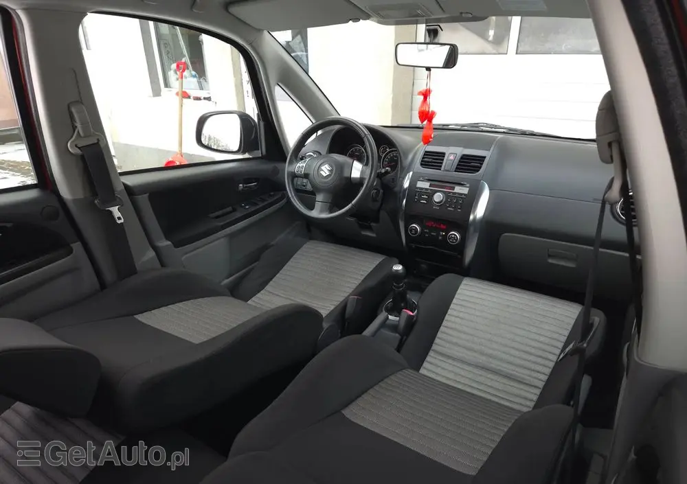 SUZUKI SX4 