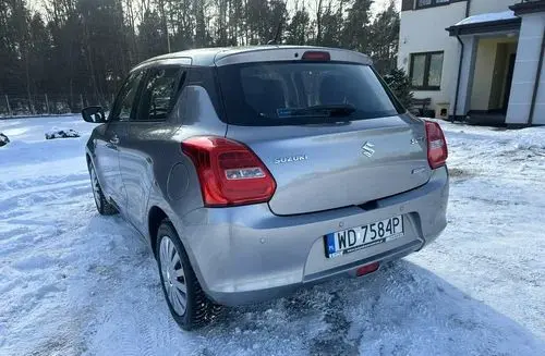SUZUKI Swift 