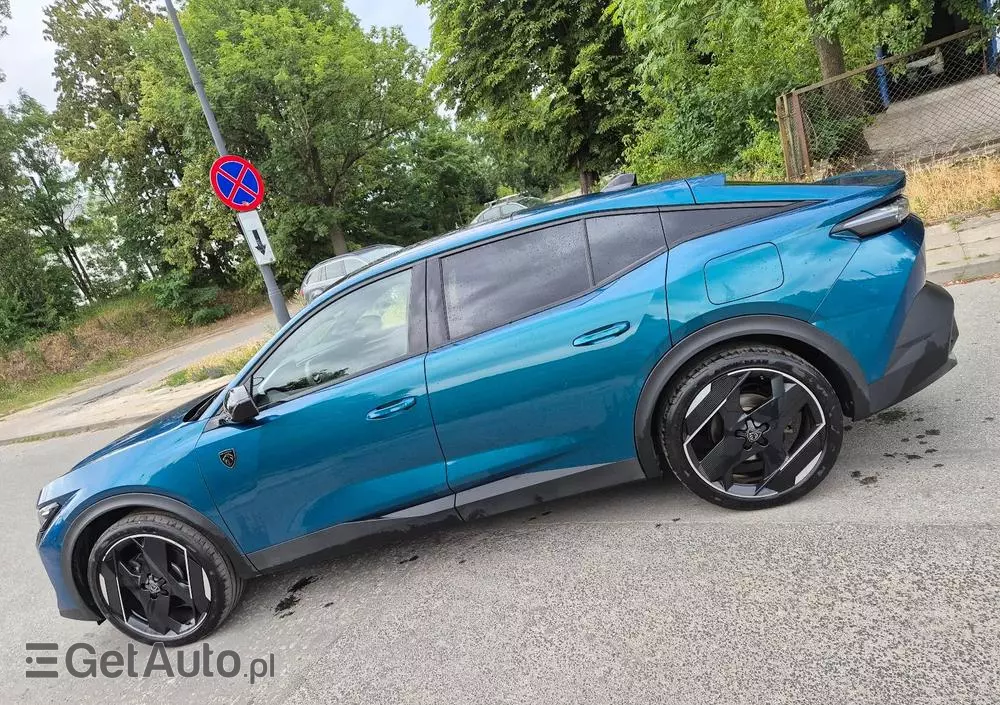 PEUGEOT 408 1.6 Plug-In Hybrid 225 GT EAT8