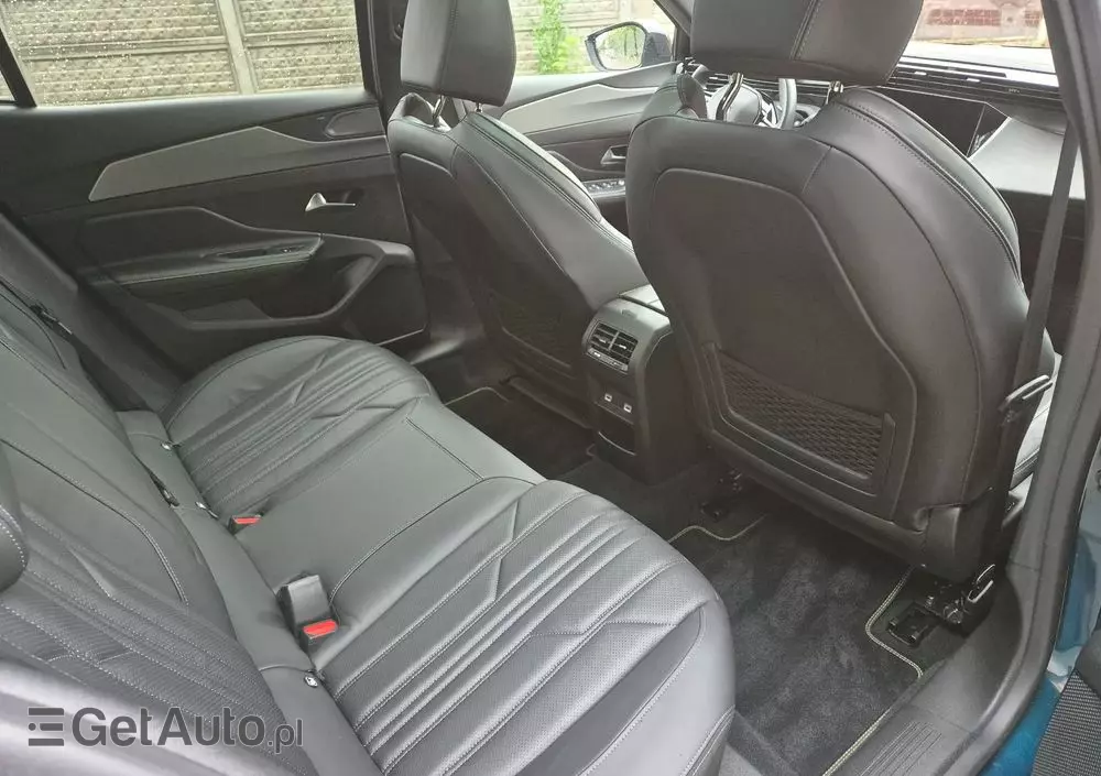 PEUGEOT 408 1.6 Plug-In Hybrid 225 GT EAT8