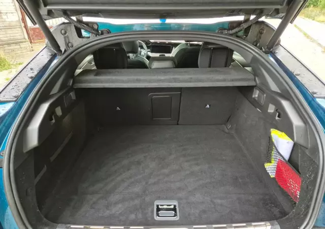 PEUGEOT 408 1.6 Plug-In Hybrid 225 GT EAT8