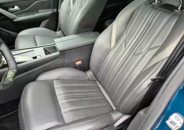 PEUGEOT 408 1.6 Plug-In Hybrid 225 GT EAT8