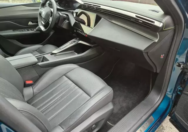 PEUGEOT 408 1.6 Plug-In Hybrid 225 GT EAT8