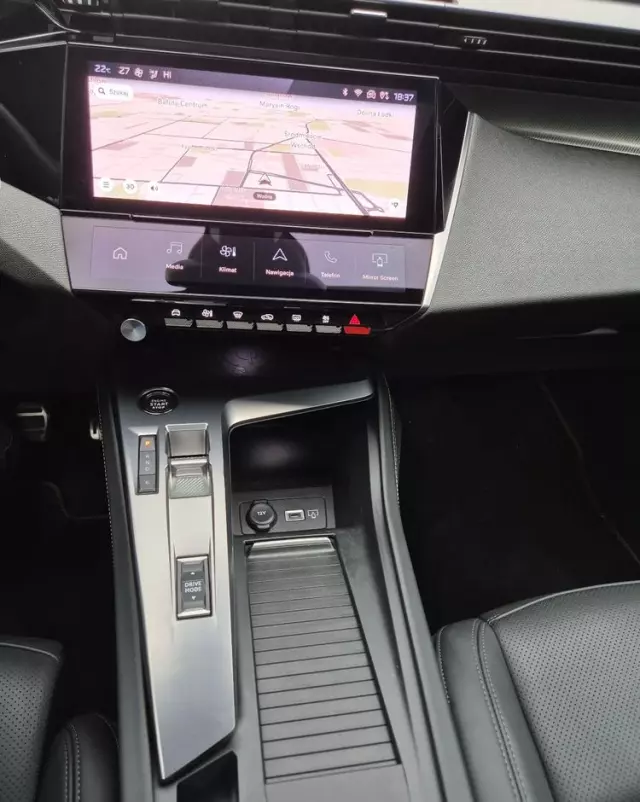 PEUGEOT 408 1.6 Plug-In Hybrid 225 GT EAT8