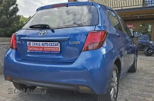 TOYOTA Yaris 