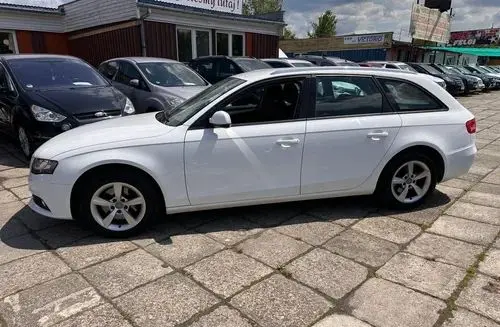 AUDI A4 