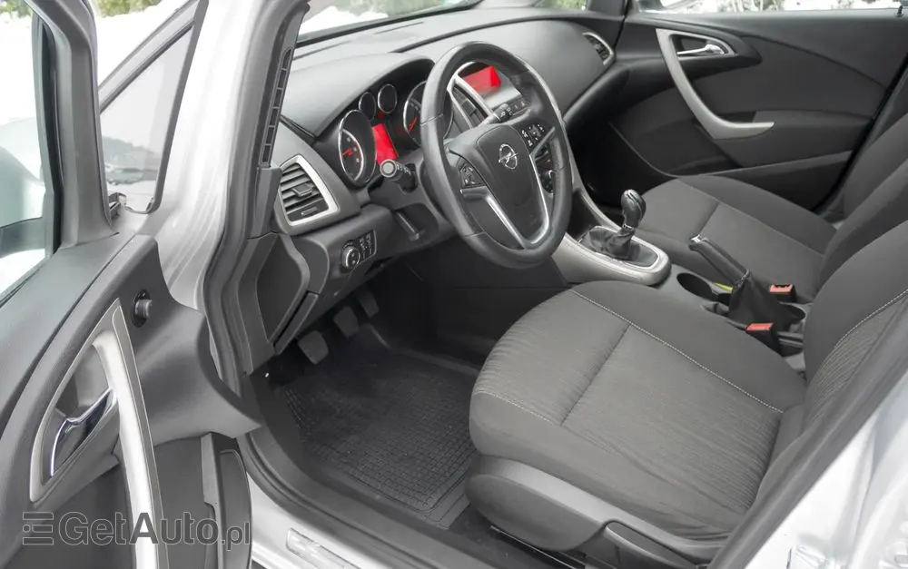 OPEL Astra 1.6 Easytronic Cosmo