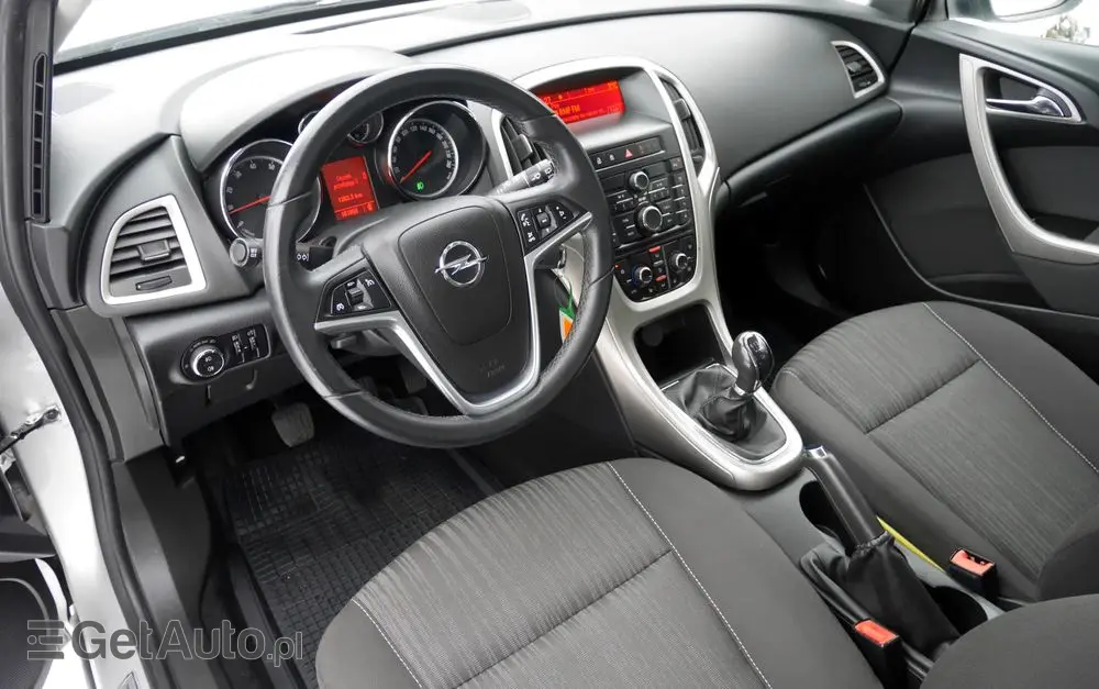 OPEL Astra 1.6 Easytronic Cosmo