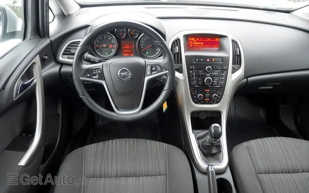 OPEL Astra 1.6 Easytronic Cosmo