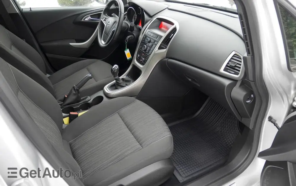 OPEL Astra 1.6 Easytronic Cosmo