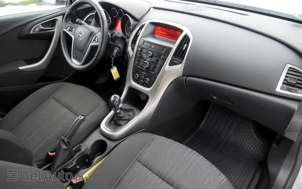 OPEL Astra 1.6 Easytronic Cosmo