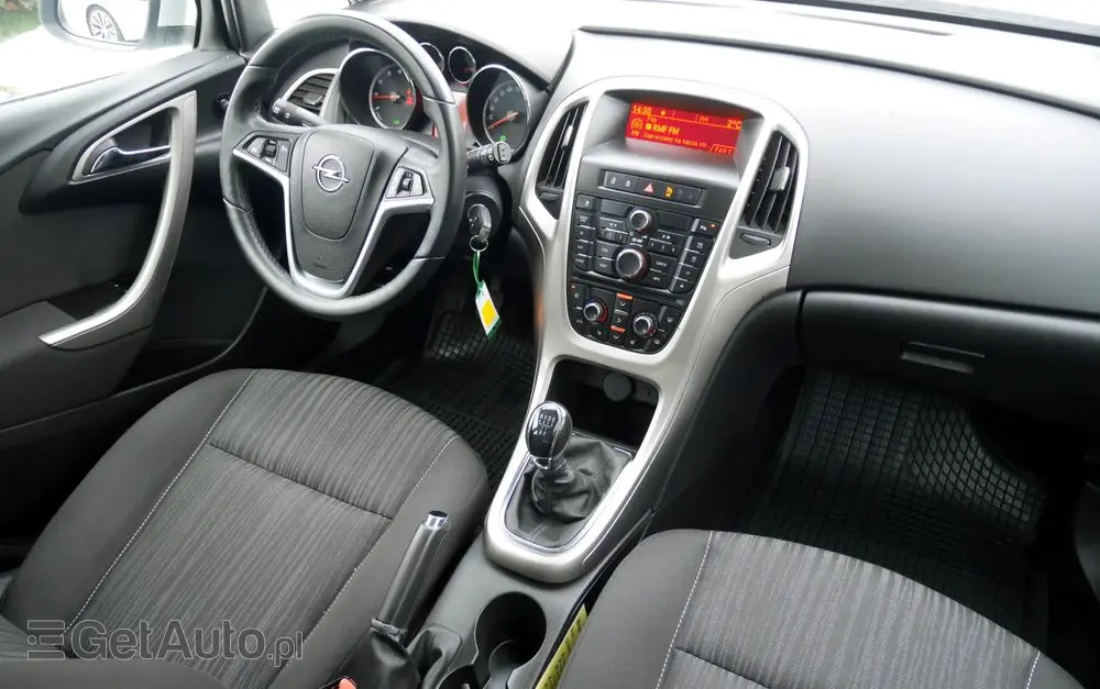 OPEL Astra 1.6 Easytronic Cosmo