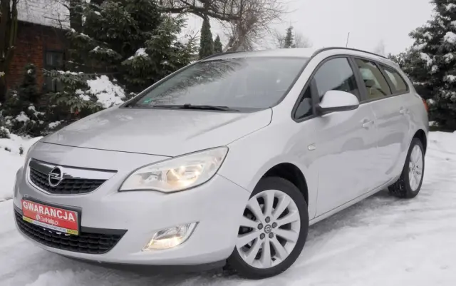 OPEL Astra 1.6 Easytronic Cosmo