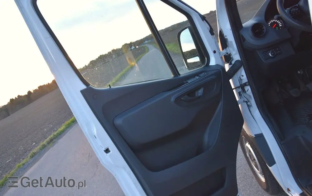 MERCEDES-BENZ SPRINTER 214 CDI 2,2 143KM PRO 