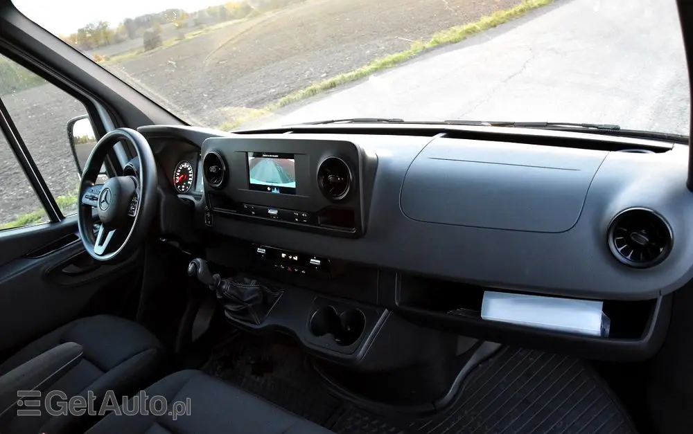 MERCEDES-BENZ SPRINTER 214 CDI 2,2 143KM PRO 