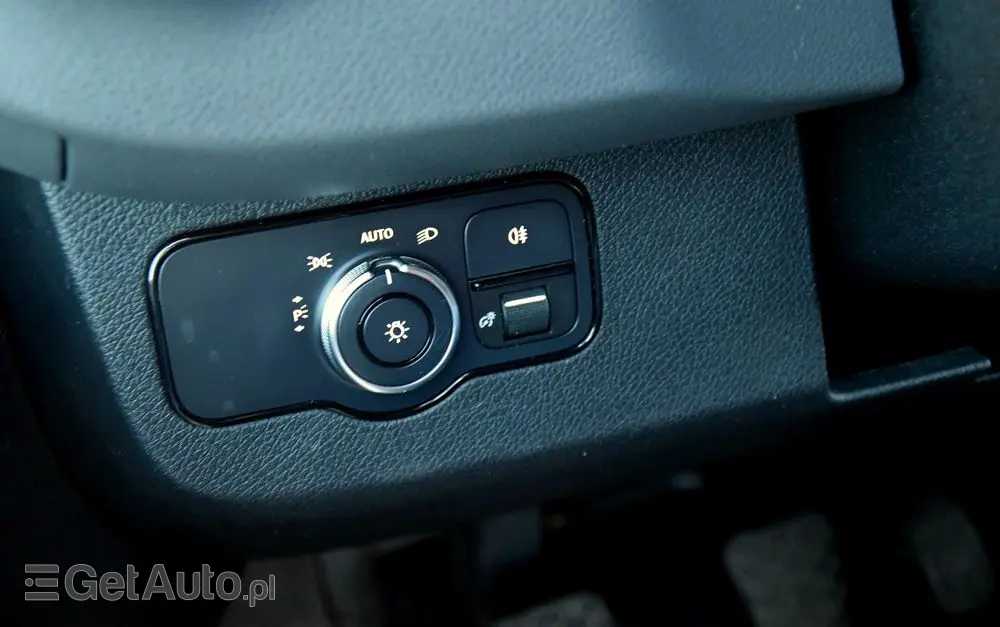 MERCEDES-BENZ SPRINTER 214 CDI 2,2 143KM PRO 