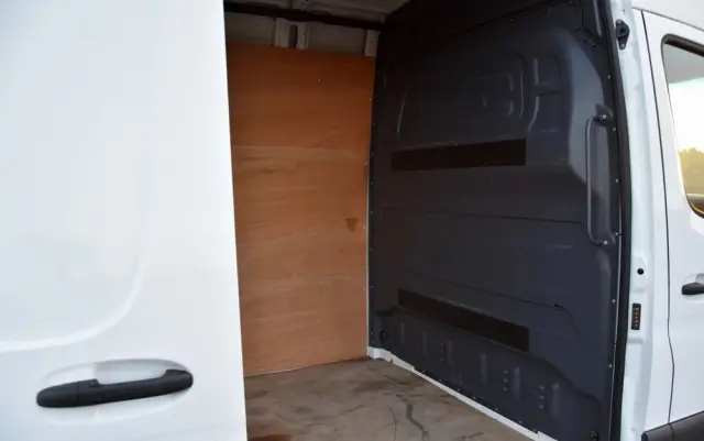 MERCEDES-BENZ SPRINTER 214 CDI 2,2 143KM PRO 