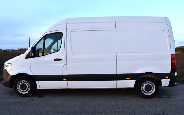 MERCEDES-BENZ SPRINTER 214 CDI 2,2 143KM PRO 