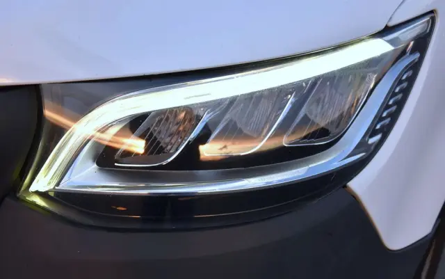 MERCEDES-BENZ SPRINTER 214 CDI 2,2 143KM PRO 