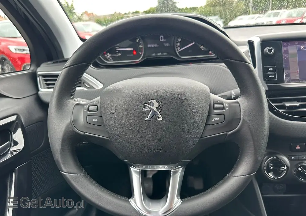 PEUGEOT 208 1.2 PureTech Style