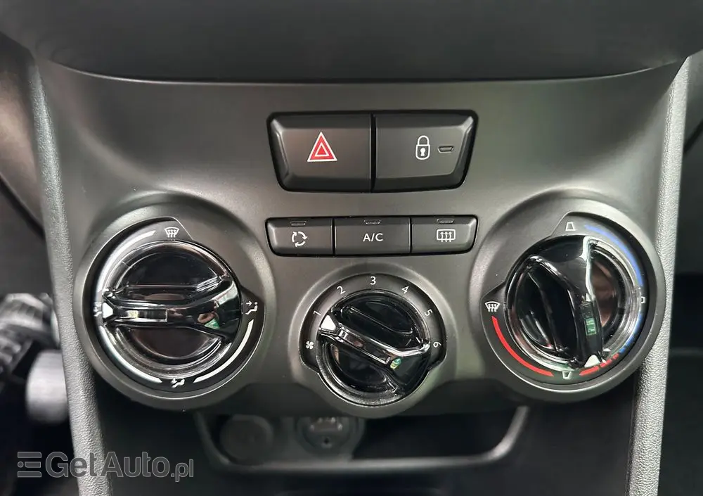 PEUGEOT 208 1.2 PureTech Style