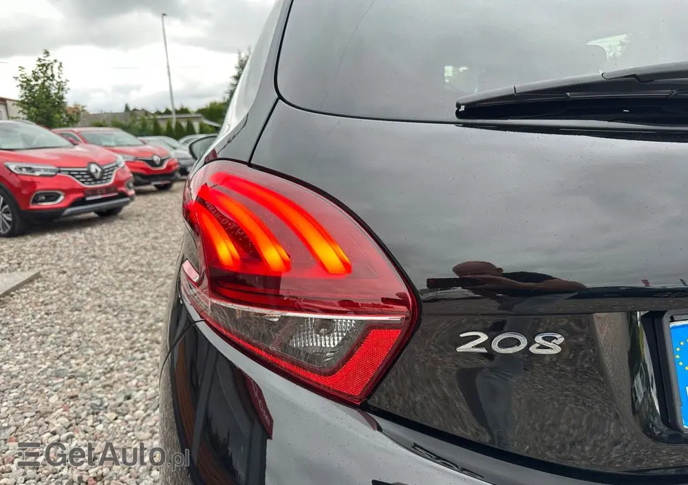PEUGEOT 208 1.2 PureTech Style