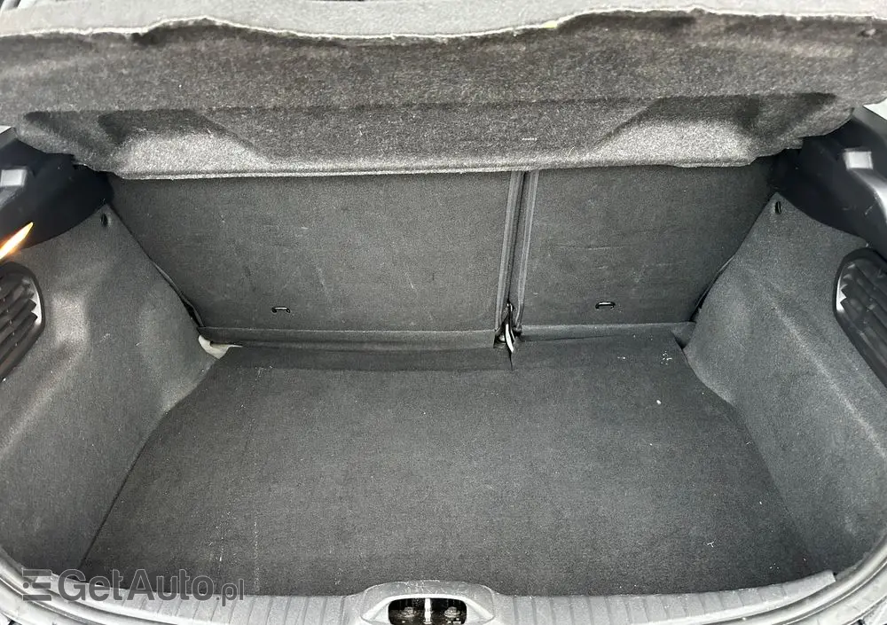 PEUGEOT 208 1.2 PureTech Style