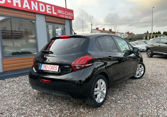 PEUGEOT 208 1.2 PureTech Style