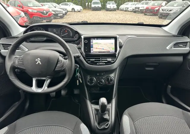 PEUGEOT 208 1.2 PureTech Style