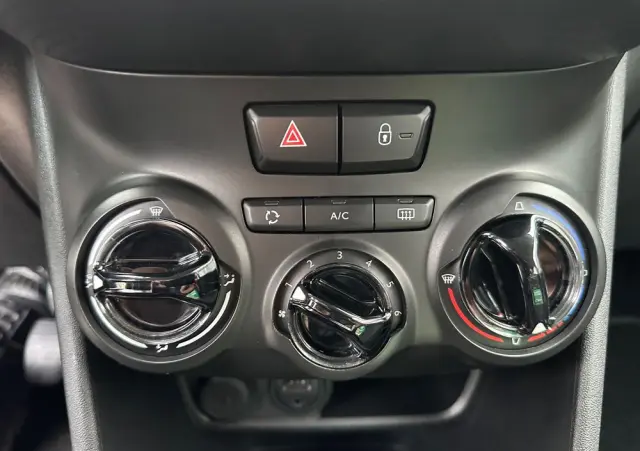 PEUGEOT 208 1.2 PureTech Style