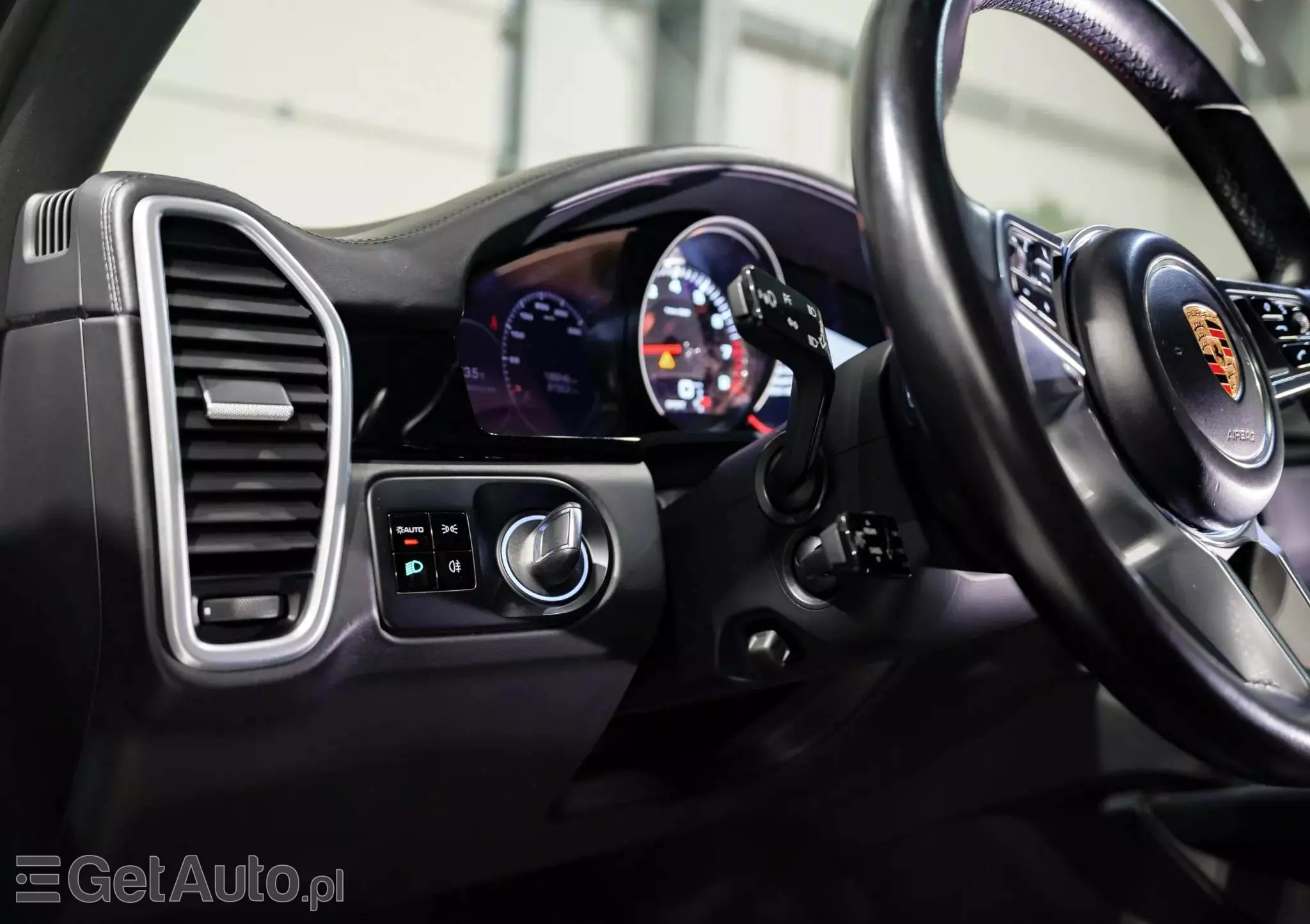 PORSCHE Cayenne S Platinum Edition