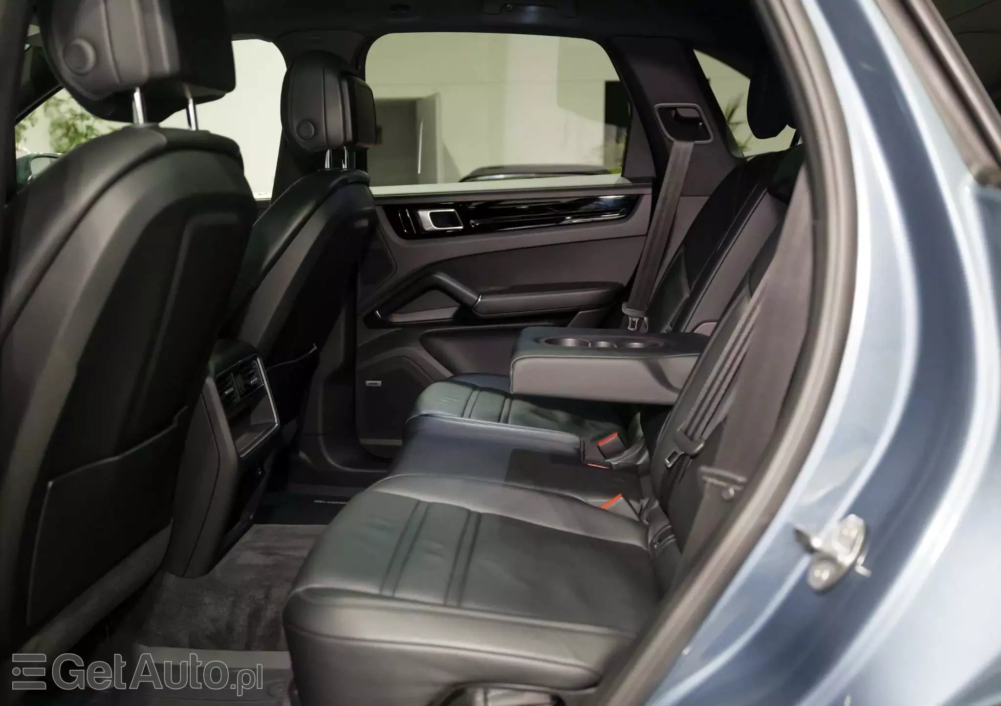 PORSCHE Cayenne S Platinum Edition